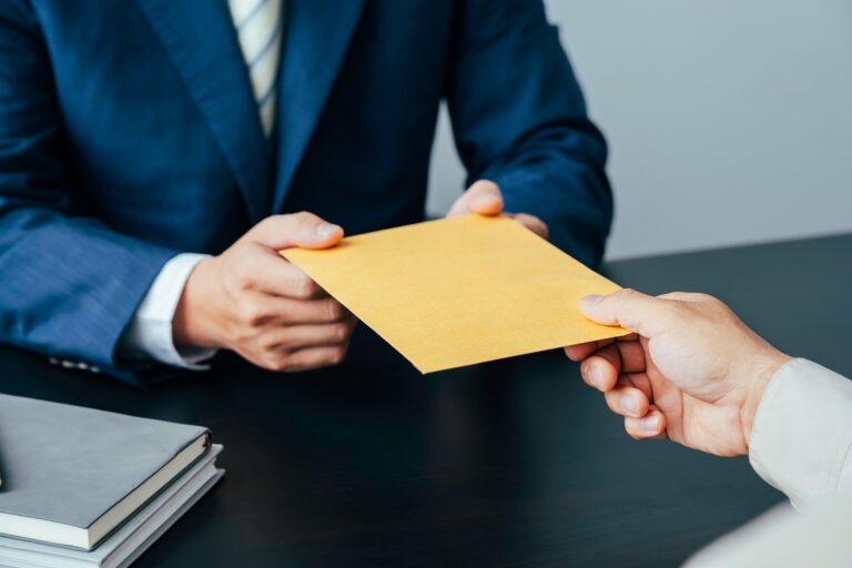 Businessman giving bribe money in business people to give success the deal contract of investment, D